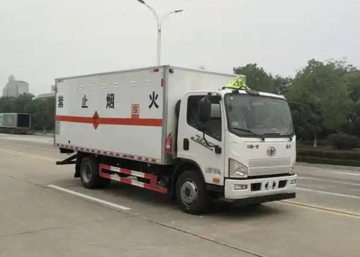 龙南爆破器材运输车可以上高速吗？