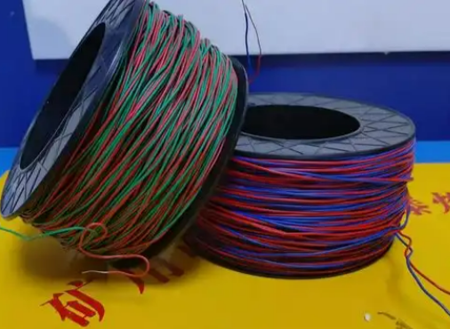 龙南放炮线的主要材质有哪些？不同材质的适用场景有何区别？